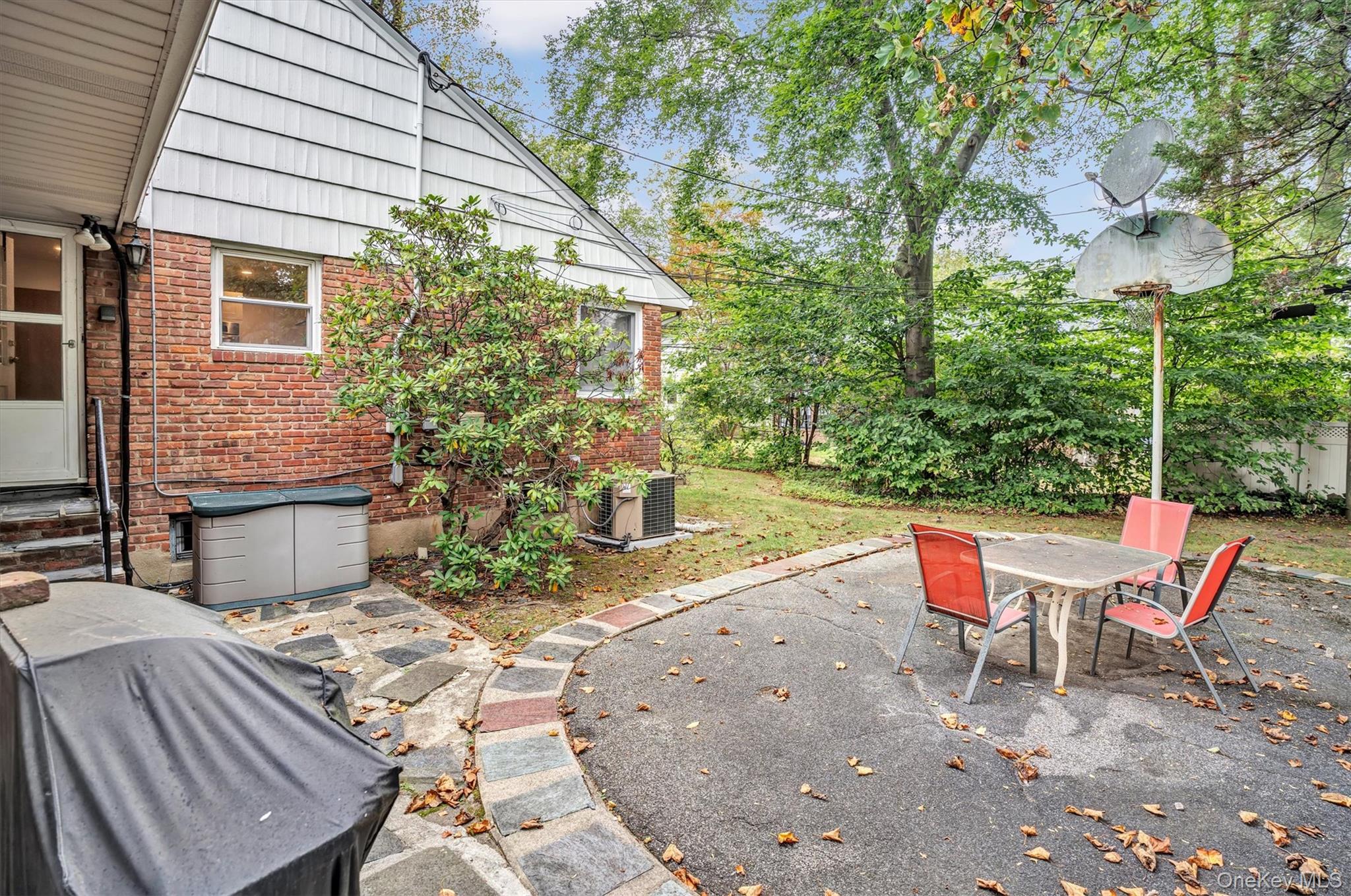 125 Colonial Road
