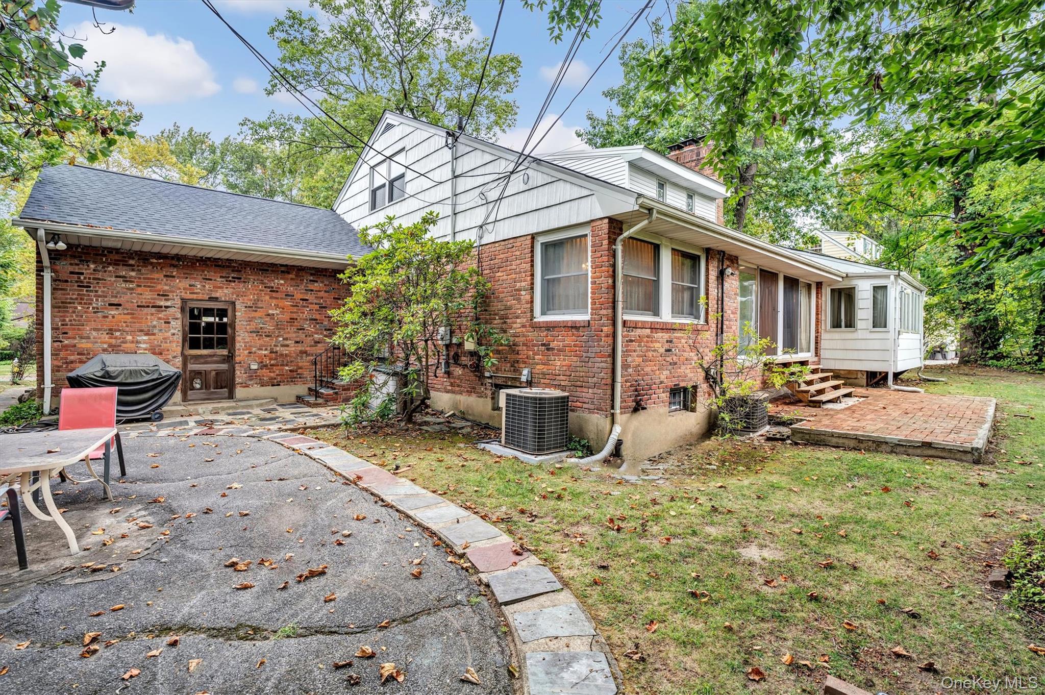 125 Colonial Road