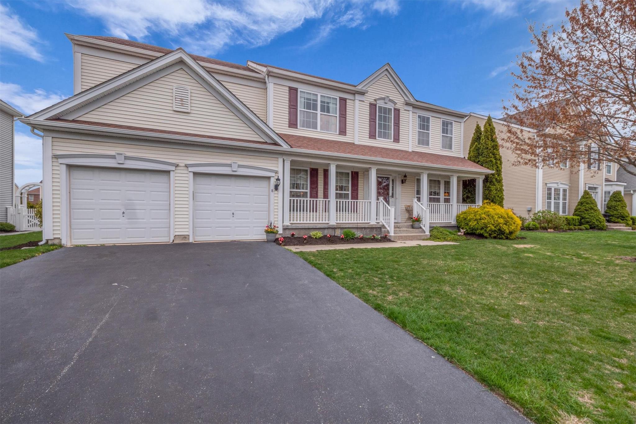 8 Woodstork Drive, Mount Sinai, New York image 3