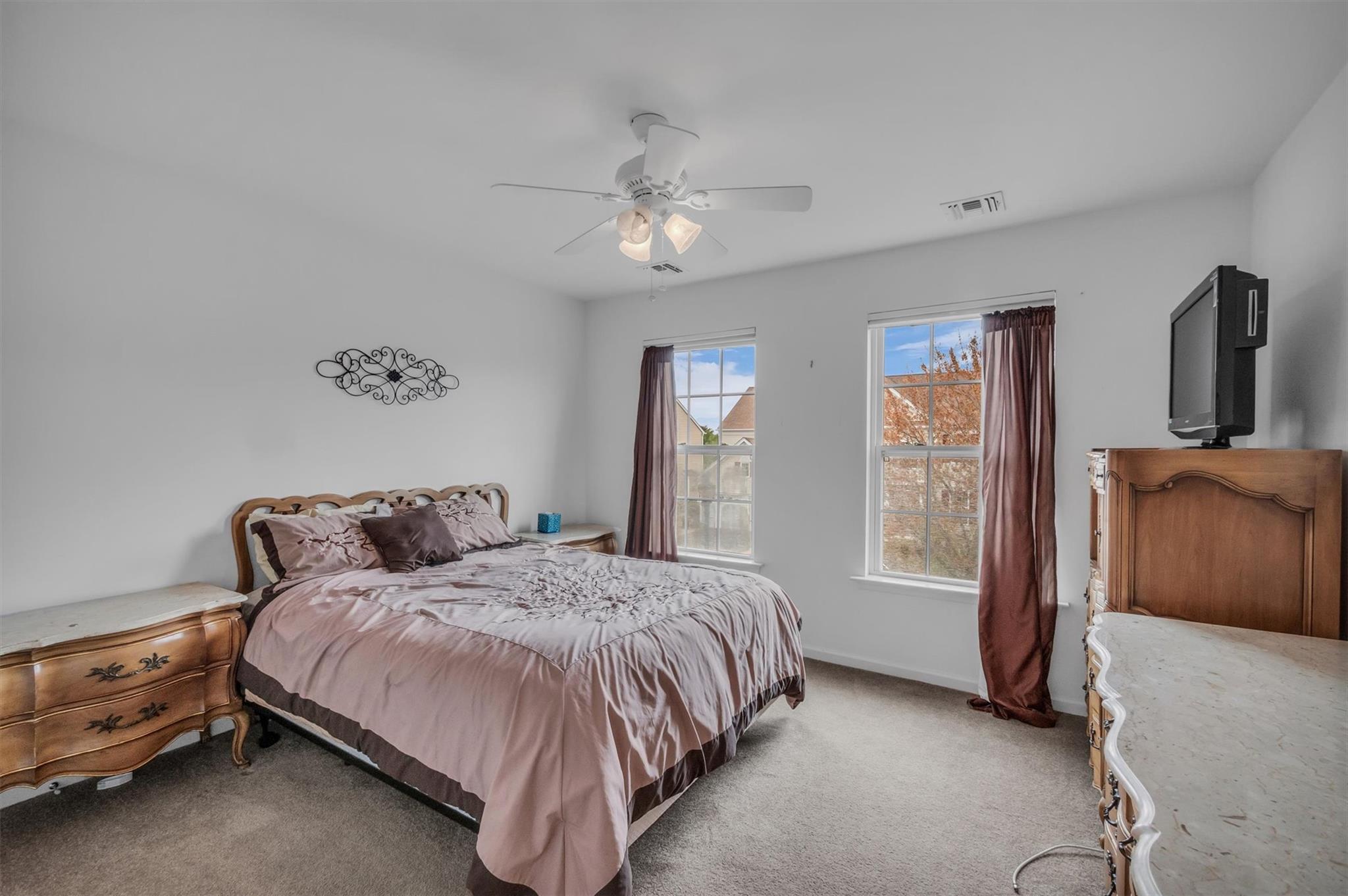 8 Woodstork Drive, Mount Sinai, New York image 19