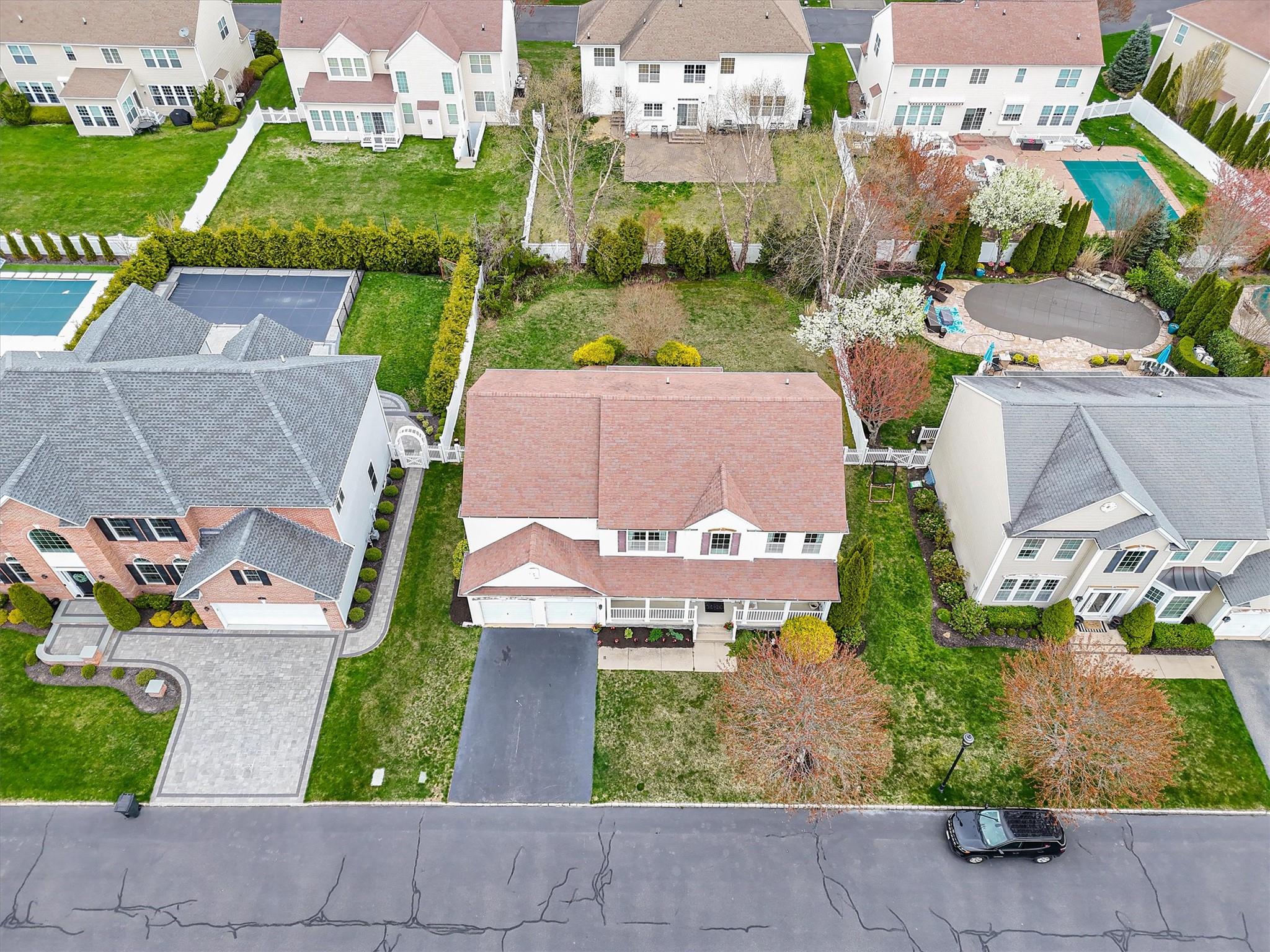 8 Woodstork Drive, Mount Sinai, New York image 25