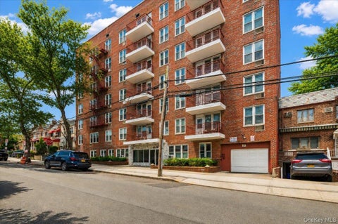 Homes For Sale - 65-15 Alderton Street #2C<br/> Rego Park, NY 11374