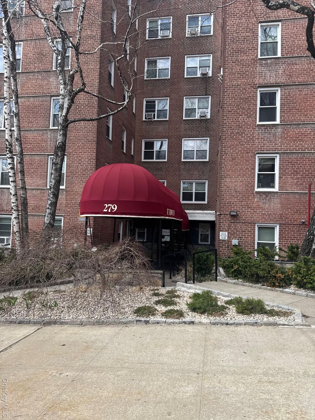 Photo of 279 North Broadway Street #7E, Yonkers, NY 10701 (MLS # 978053)