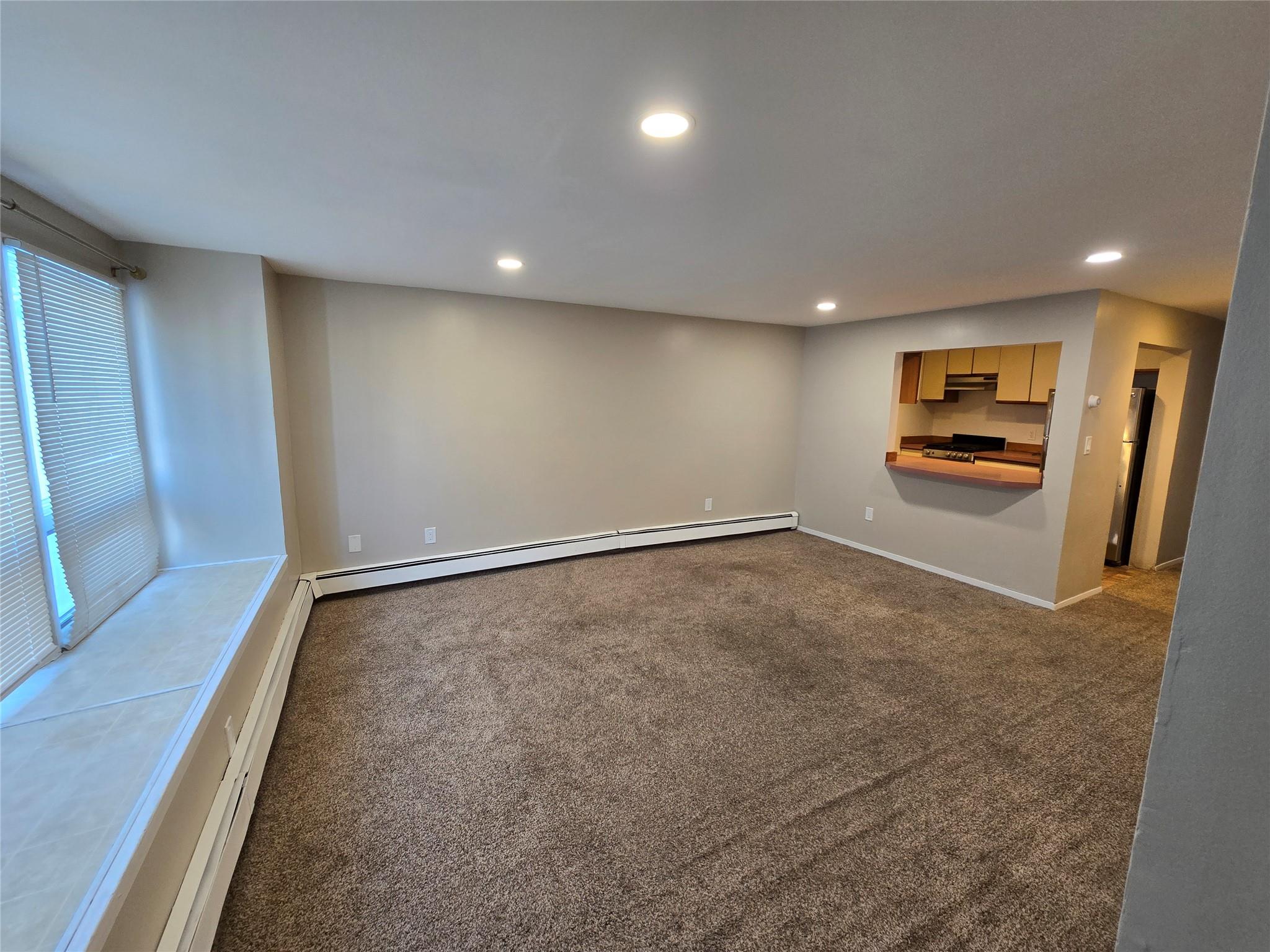 Glen Cove, New York 11542, United States, 2 Bedrooms Bedrooms, ,1 BathroomBathrooms,Residential,Active,26407