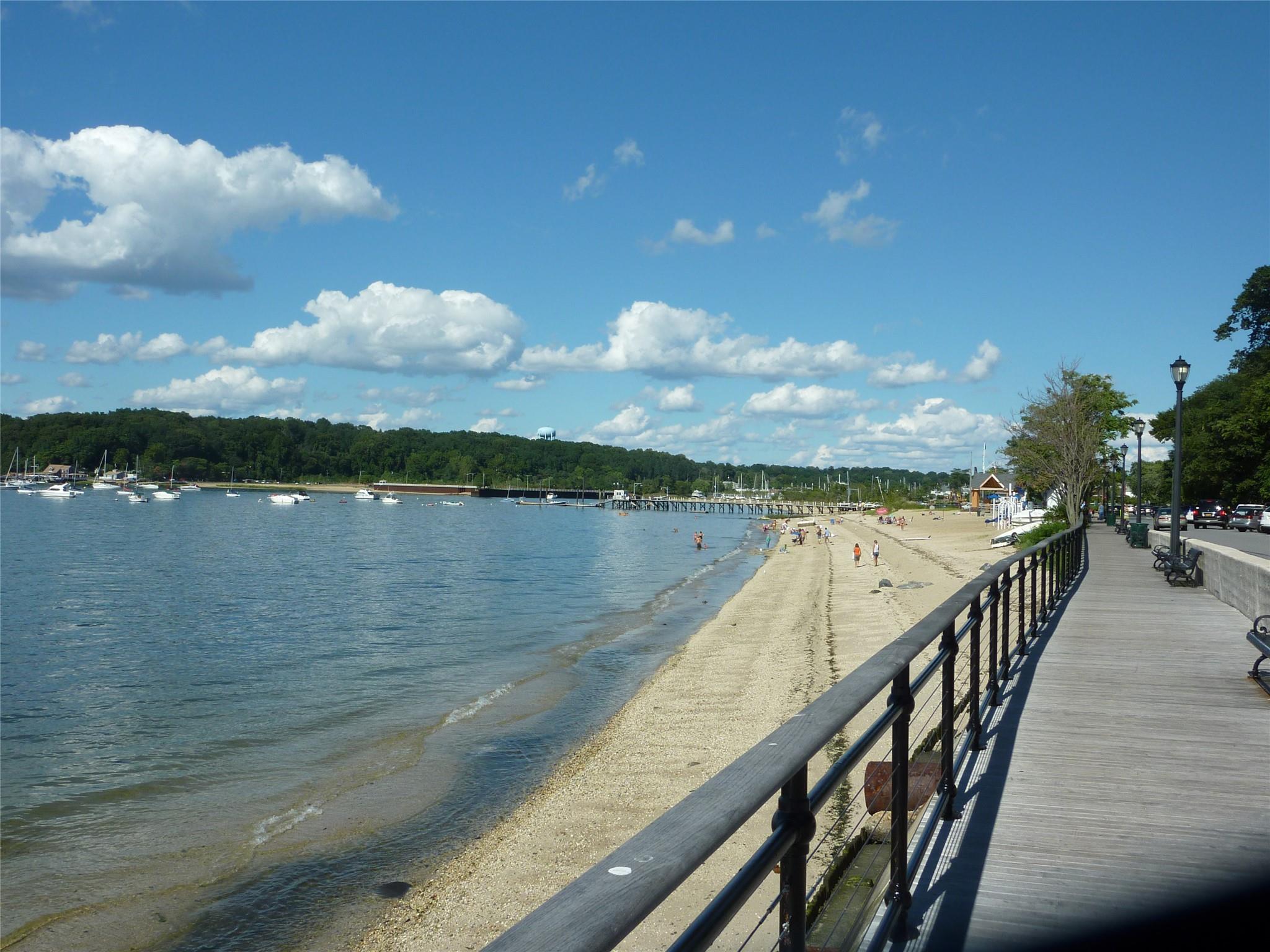 Glen Cove, New York 11542, United States, 2 Bedrooms Bedrooms, ,1 BathroomBathrooms,Residential,Active,26407