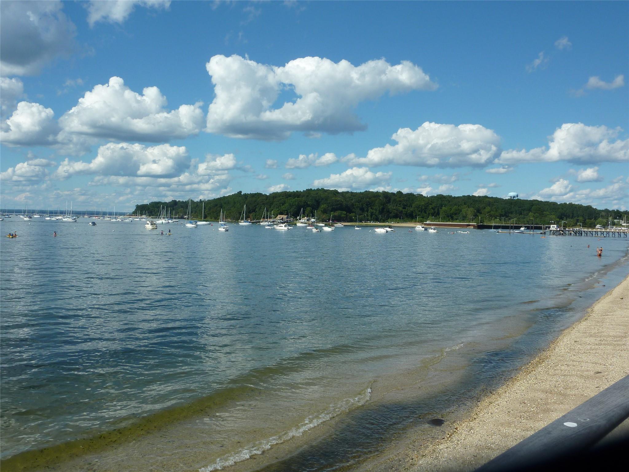 Glen Cove, New York 11542, United States, 2 Bedrooms Bedrooms, ,1 BathroomBathrooms,Residential,Active,26407