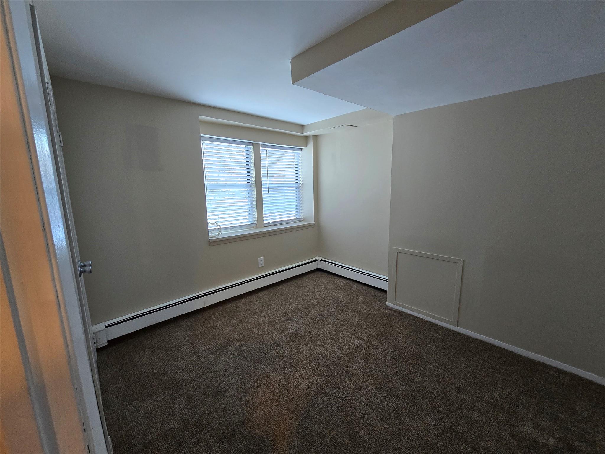 Glen Cove, New York 11542, United States, 2 Bedrooms Bedrooms, ,1 BathroomBathrooms,Residential,Active,26407