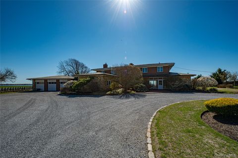 101 West Lane Bay Shore NY 11706