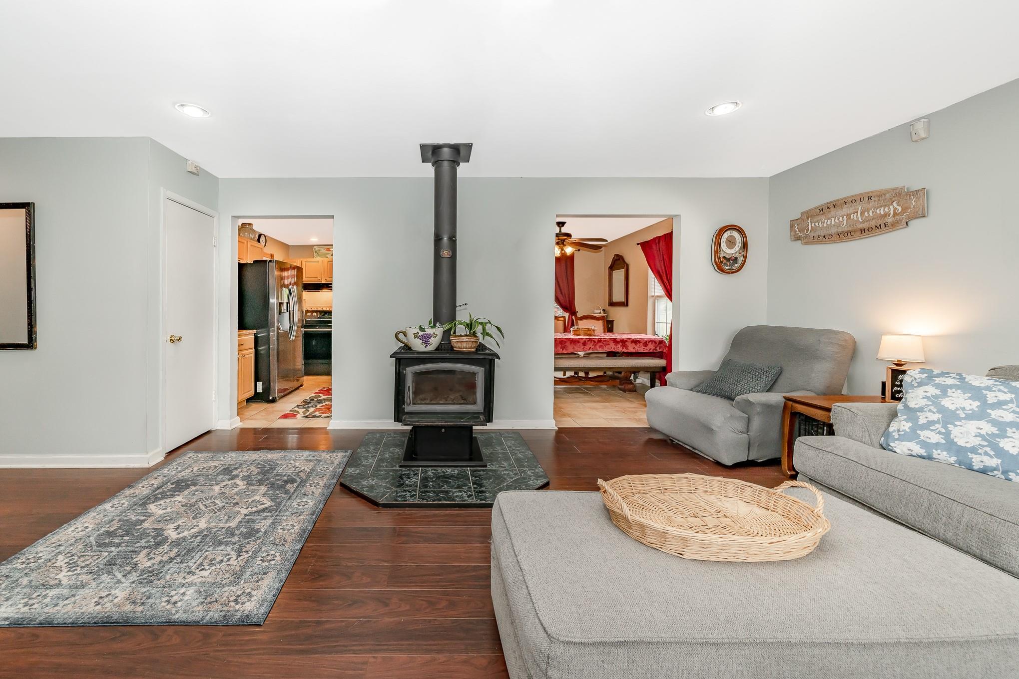 7 Cedar Heights Drive, Ridge, New York image 6