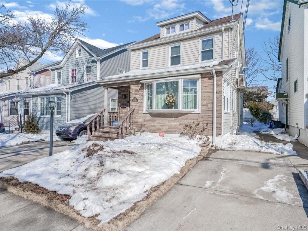 Photo of 240-15 Mayda Road, Rosedale, NY 11422 (MLS # 959944)