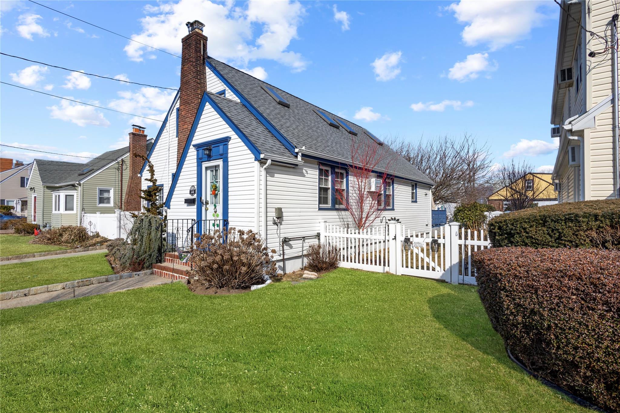 44 Croyden Street, Malverne, New York image 3