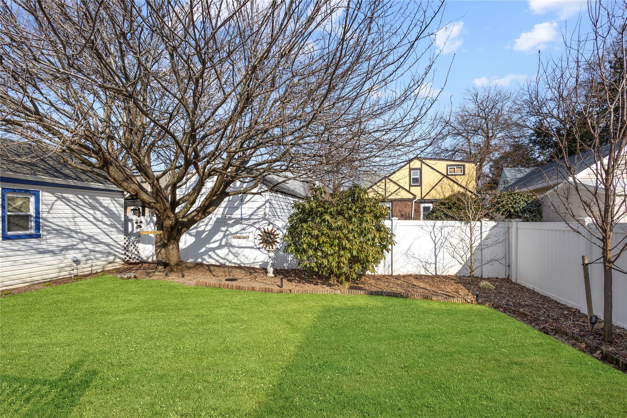 44 Croyden Street, Malverne, New York image 25