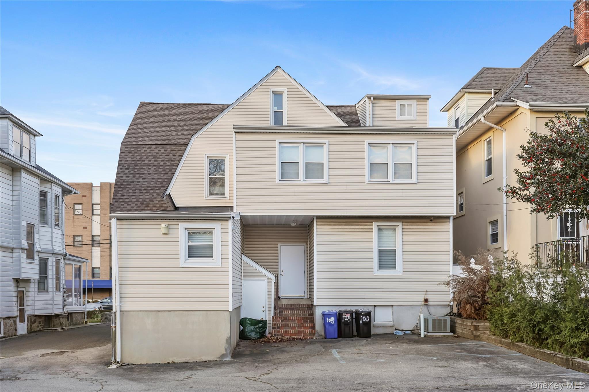 108 Van Guilder Avenue