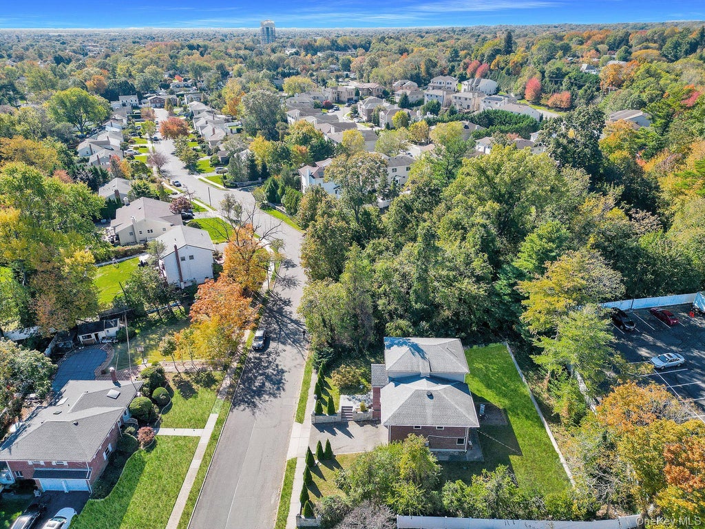 Photo of 300 Ellen Place, Jericho, NY 11753 (MLS # 1056185)