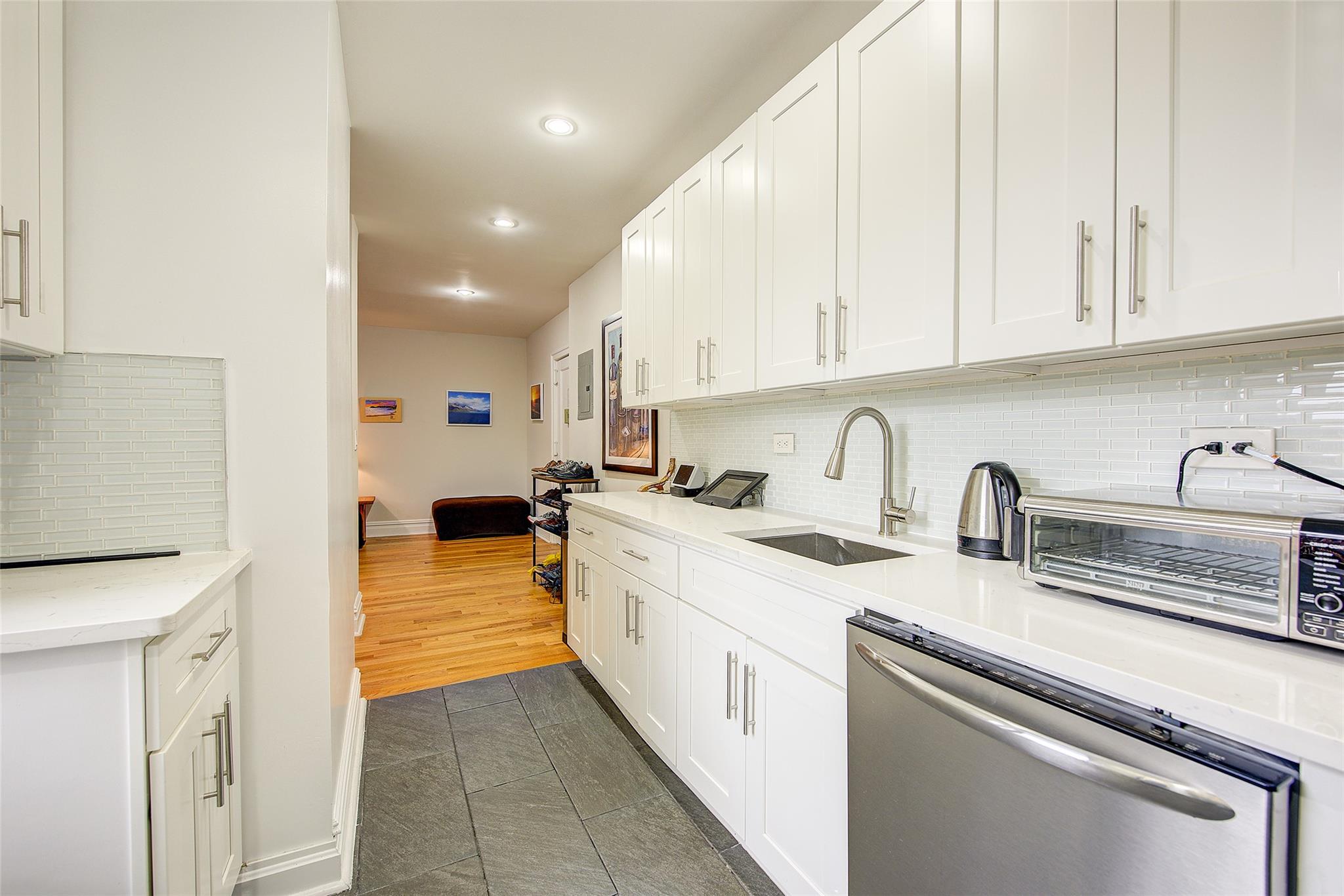 109-20 S Queens Boulevard #6D, Forest Hills, Florida image 5