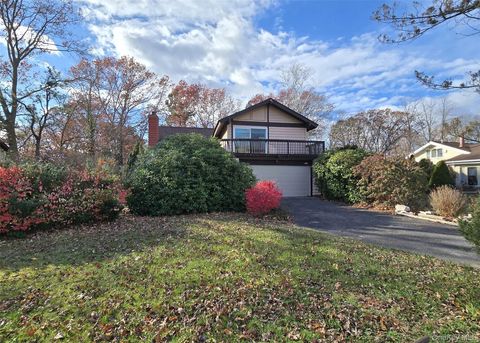 48 Glenmere Lane Coram NY 11727