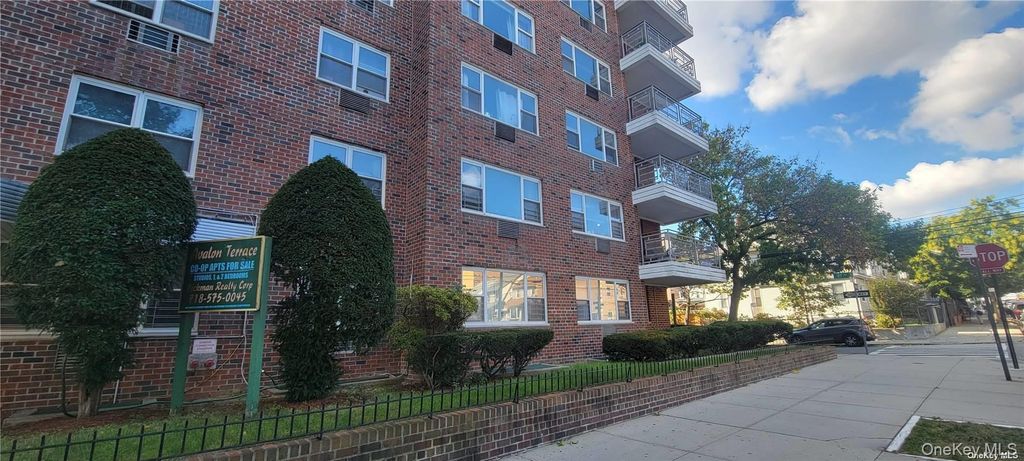 Photo of 89-00 170 Street St #11N, Jamaica, NY 11432 (MLS # 1017575)