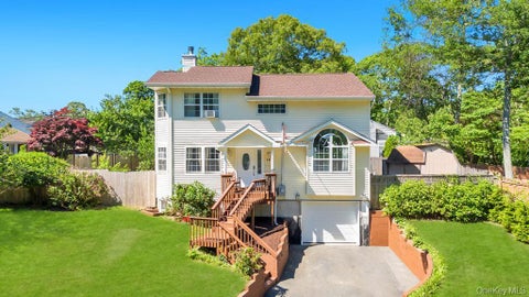 Homes For Sale - 14 Cherry Road<br/> Suffolk County, Rocky Point, NY 11778