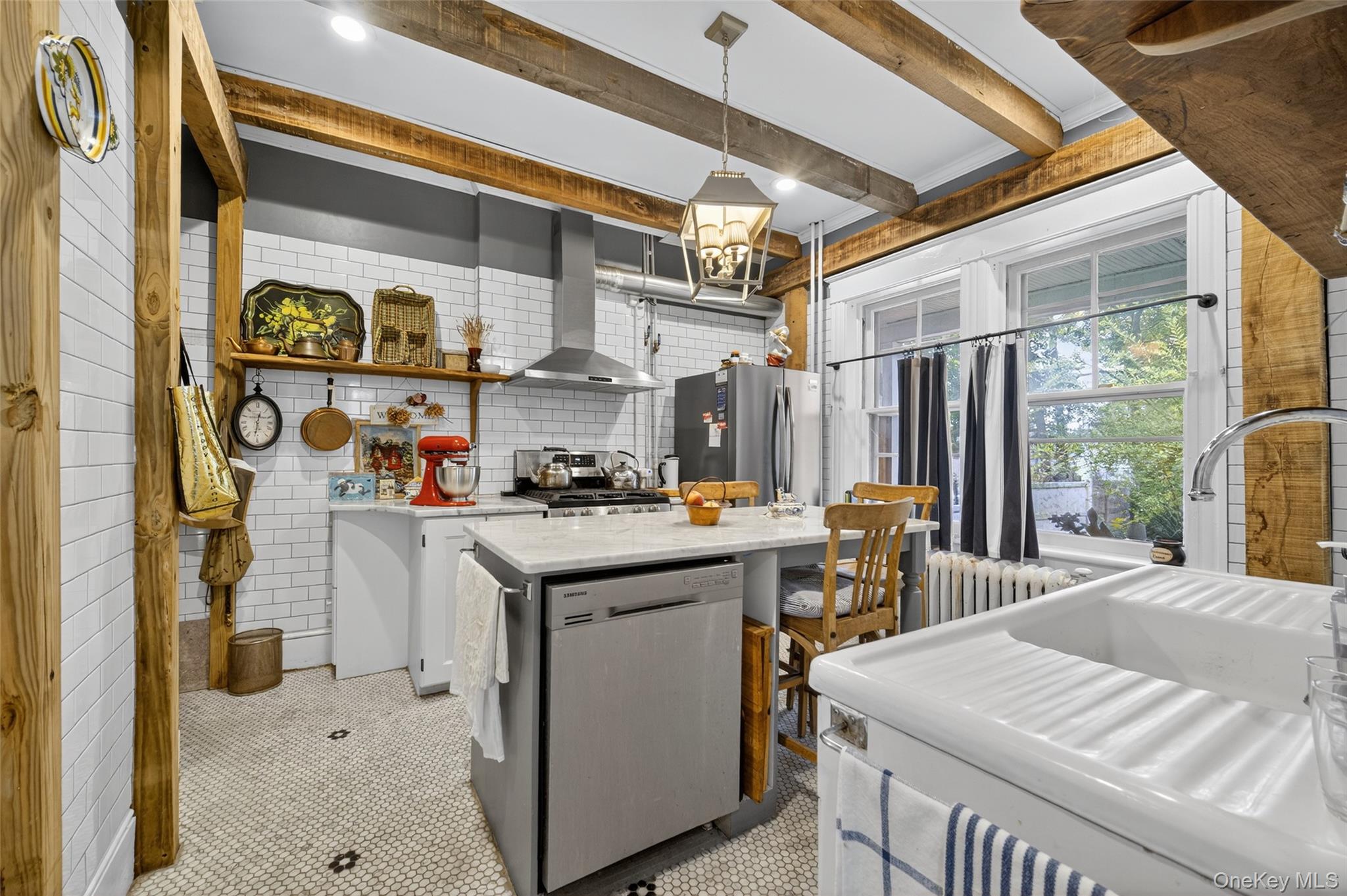 Poughkeepsie, New York 12601, United States, 4 Bedrooms Bedrooms, ,2 BathroomsBathrooms,Residential,Active,233626