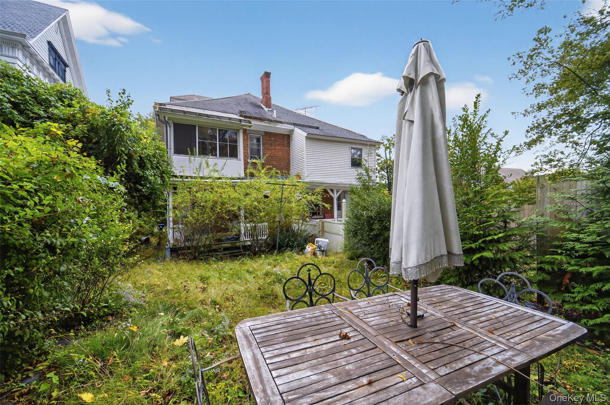 Poughkeepsie, New York 12601, United States, 4 Bedrooms Bedrooms, ,2 BathroomsBathrooms,Residential,Active,233626