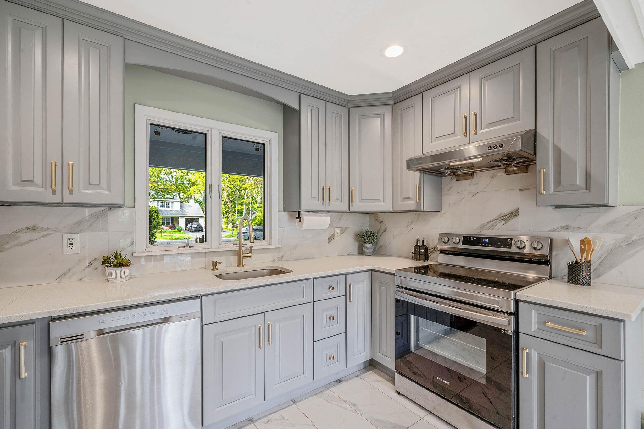 7 Sandstone Lane, Stony Brook, New York image 10