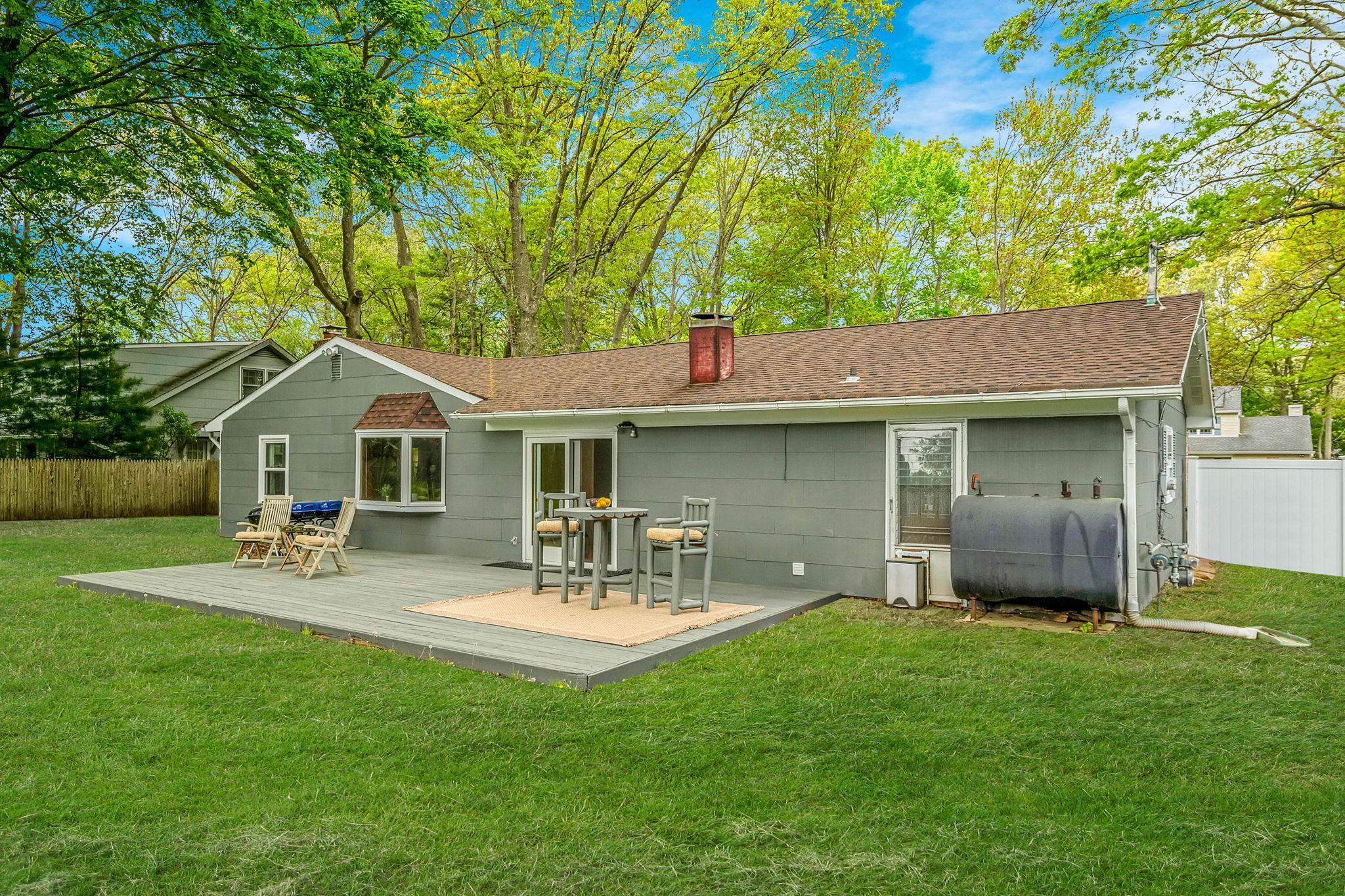 7 Sandstone Lane, Stony Brook, New York image 20