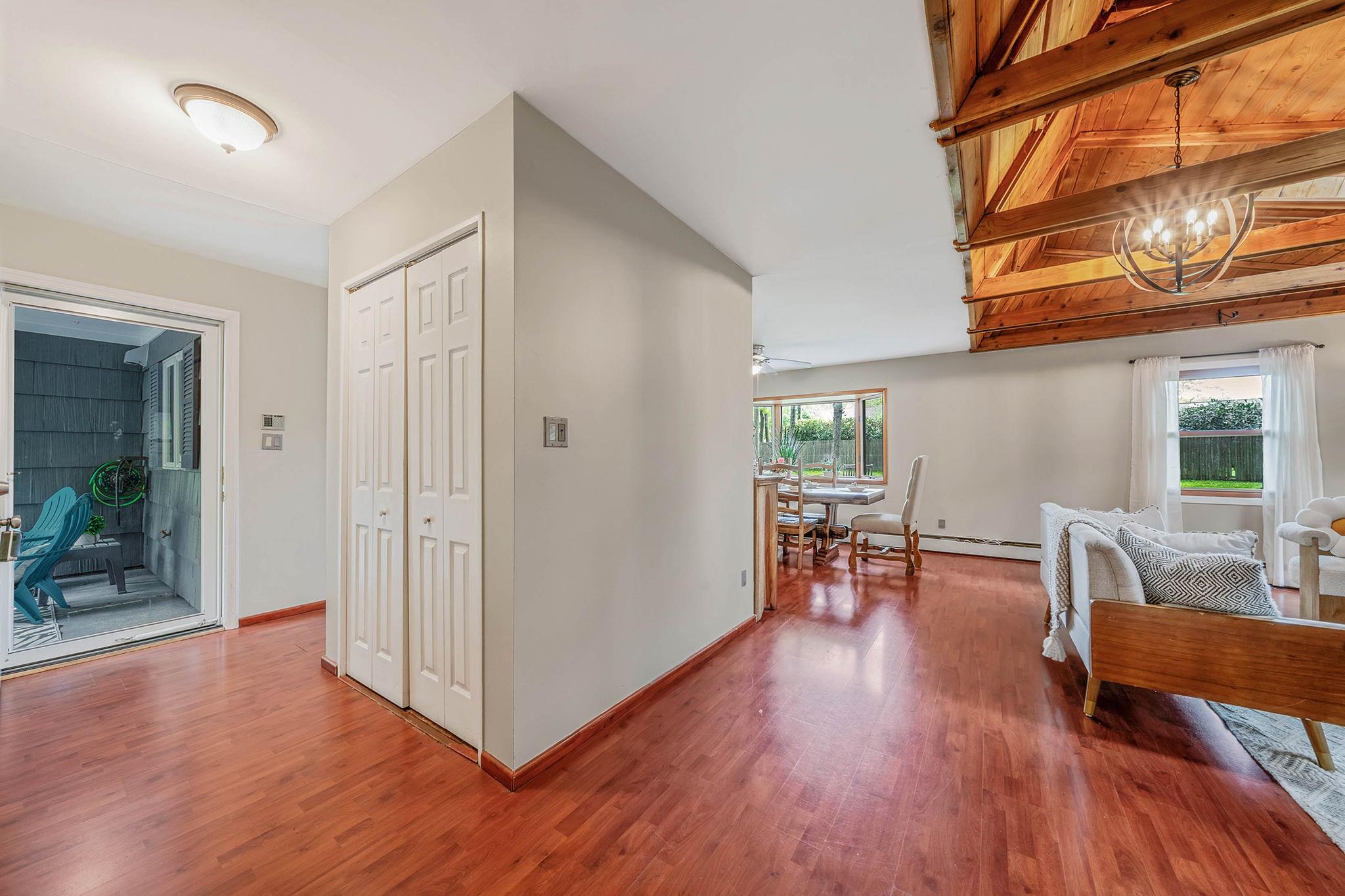 7 Sandstone Lane, Stony Brook, New York image 18