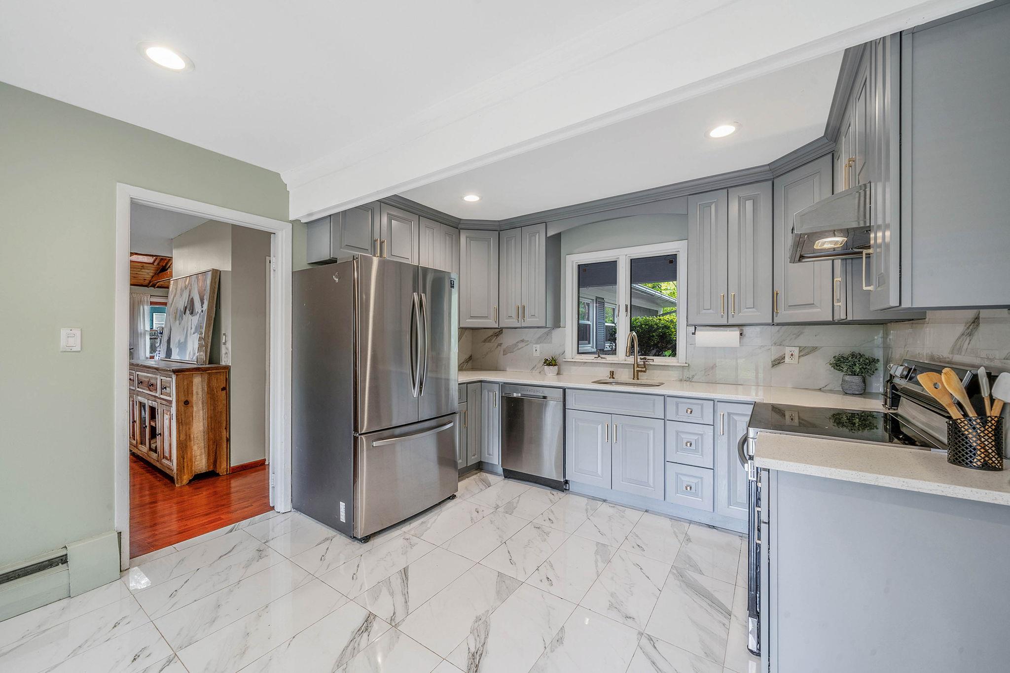 7 Sandstone Lane, Stony Brook, New York image 9