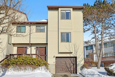 Condo For Sale - 2 Linda Court<br/> Nanuet, NY 10954