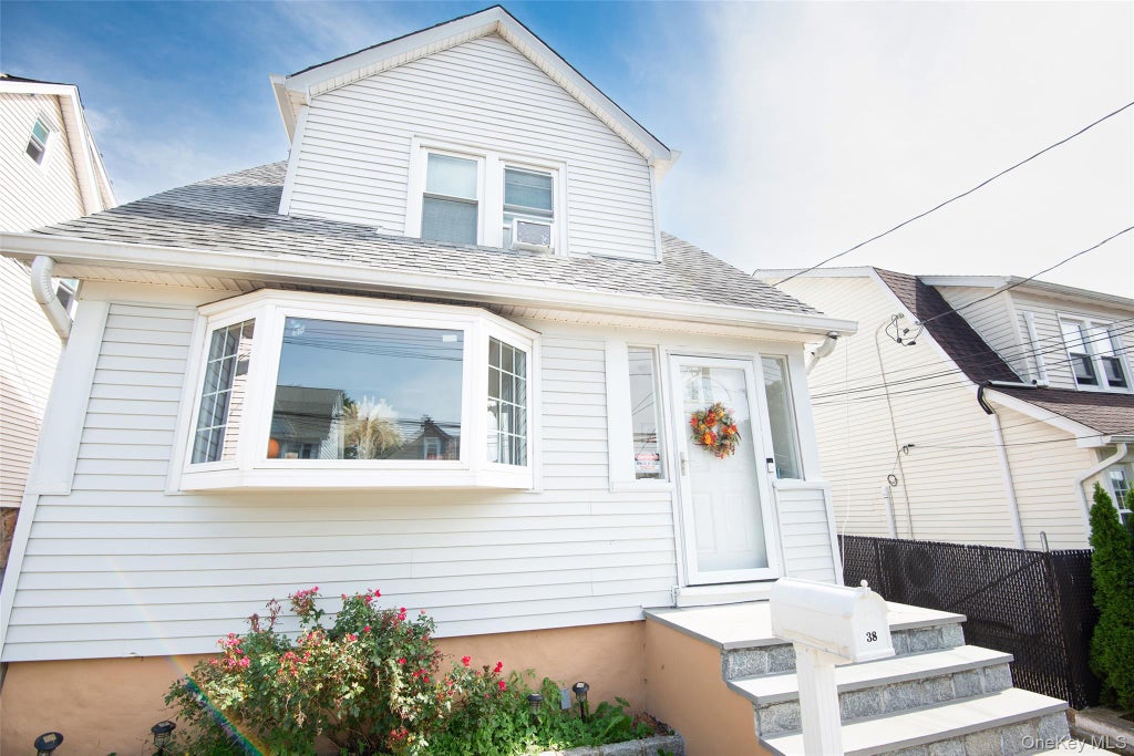 Photo of 38 Emmett Terrace, New Rochelle, NY 10805 (MLS # 1050199)