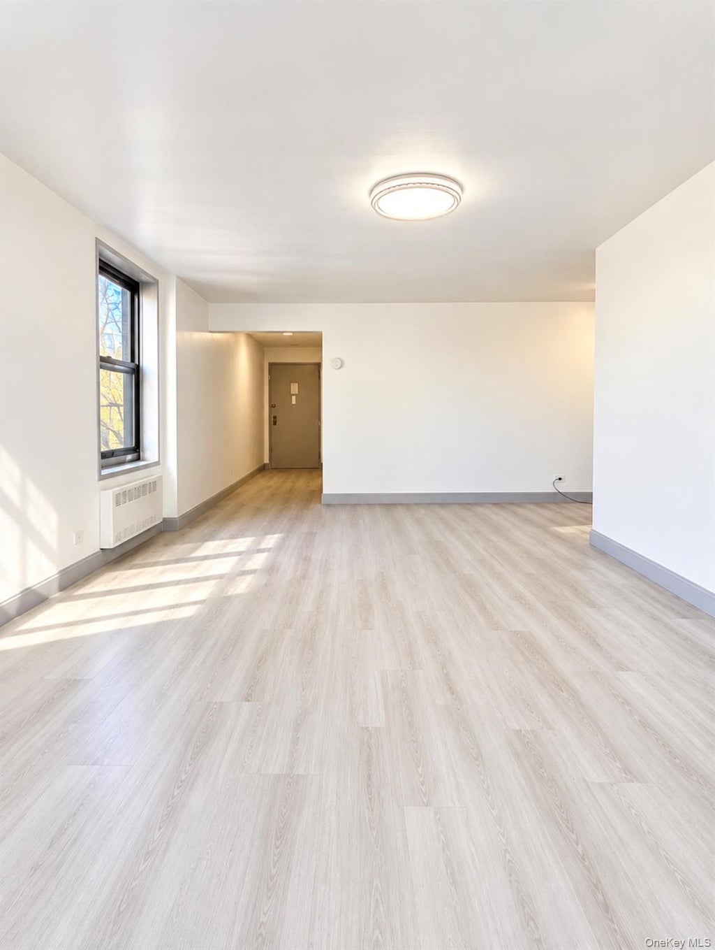 Photo of 14105 Northern Boulevard #7E, Flushing, NY 11354 (MLS # 1066682)
