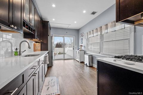 3665 Ionia Street Seaford NY 11783