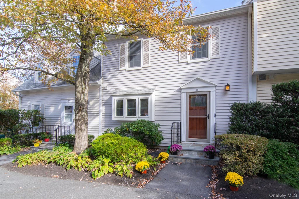 Photo of 281 Carroll Close #281, Tarrytown, NY 10591 (MLS # 1065695)