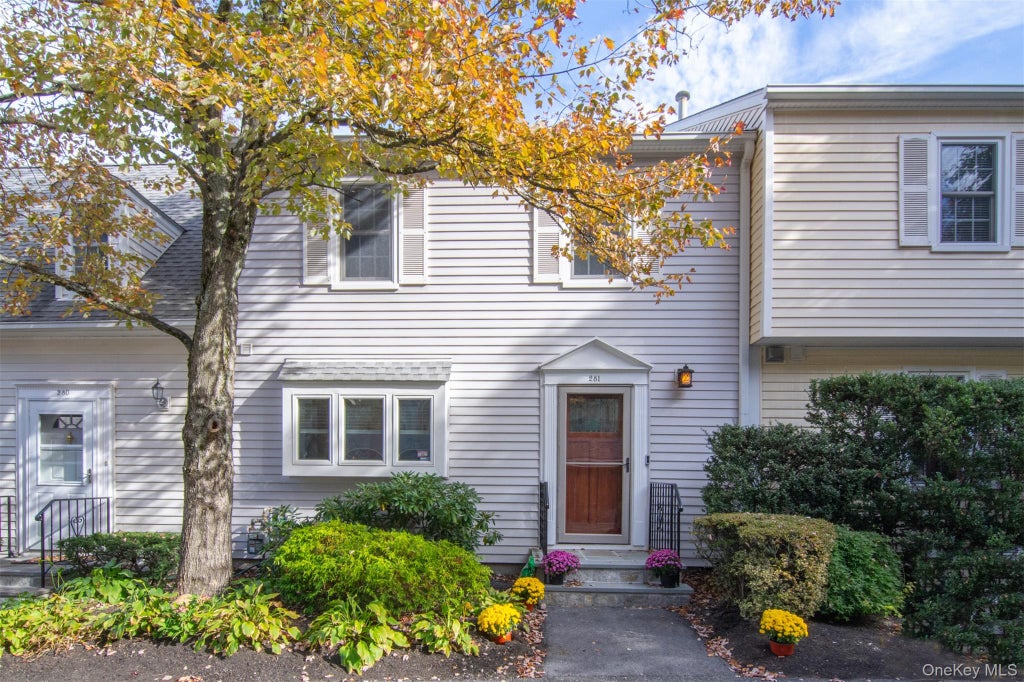 Photo of 281 Carroll Close #281, Tarrytown, NY 10591 (MLS # 1065695)