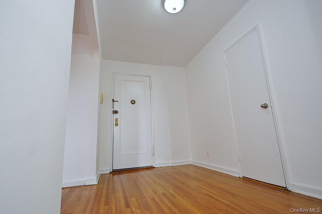 Scarsdale, New York 10583, United States, ,1 BathroomBathrooms,Residential,Active,216506