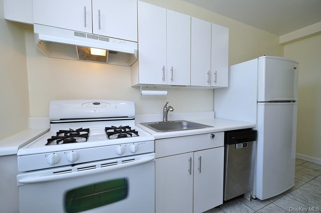 Scarsdale, New York 10583, United States, ,1 BathroomBathrooms,Residential,Active,216506