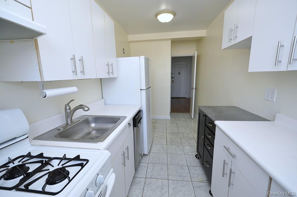 Scarsdale, New York 10583, United States, ,1 BathroomBathrooms,Residential,Active,216506