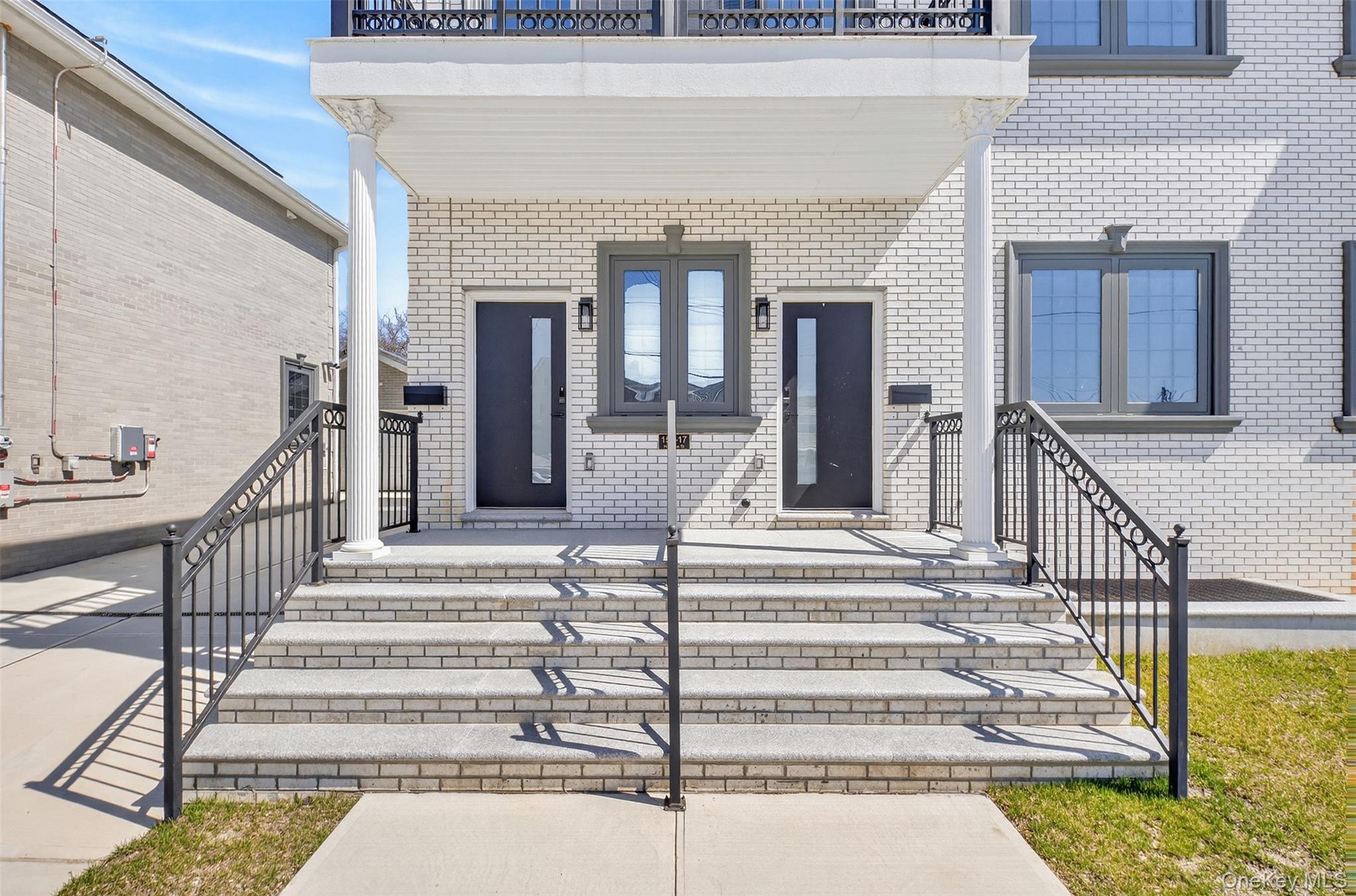 150-17 Hawtree Street