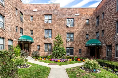 5225 39th Road 2C Woodside NY 11377