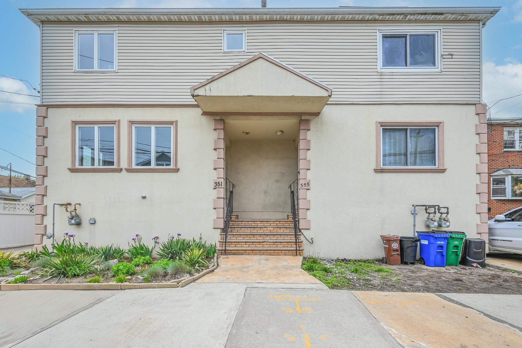 351 Beach 87th Street, Rockaway Beach, New York image 25