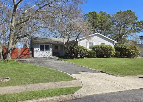 7 Clair Avenue Holbrook NY 11741