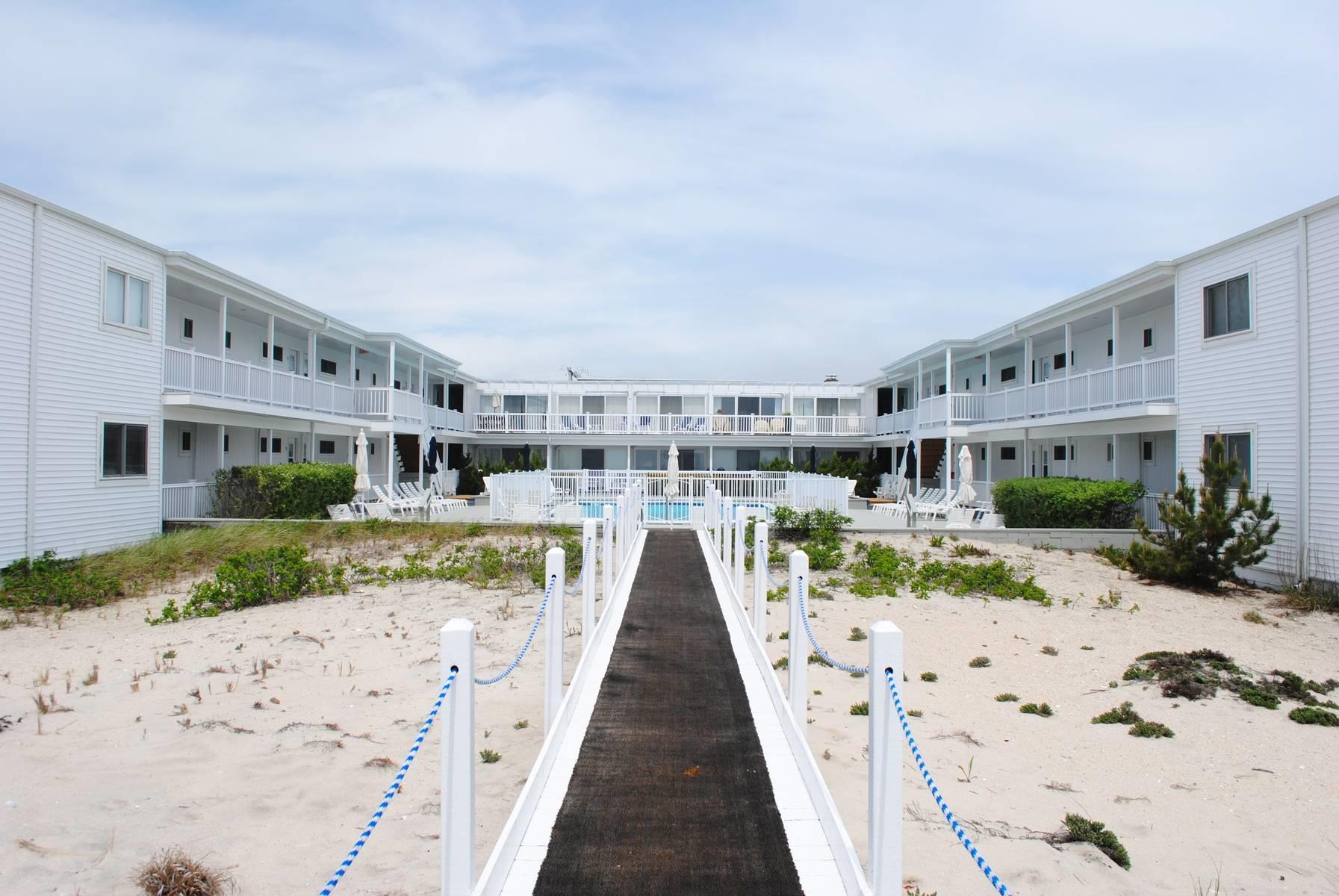 281 Dune Road #16B, Westhampton Beach, New York image 2