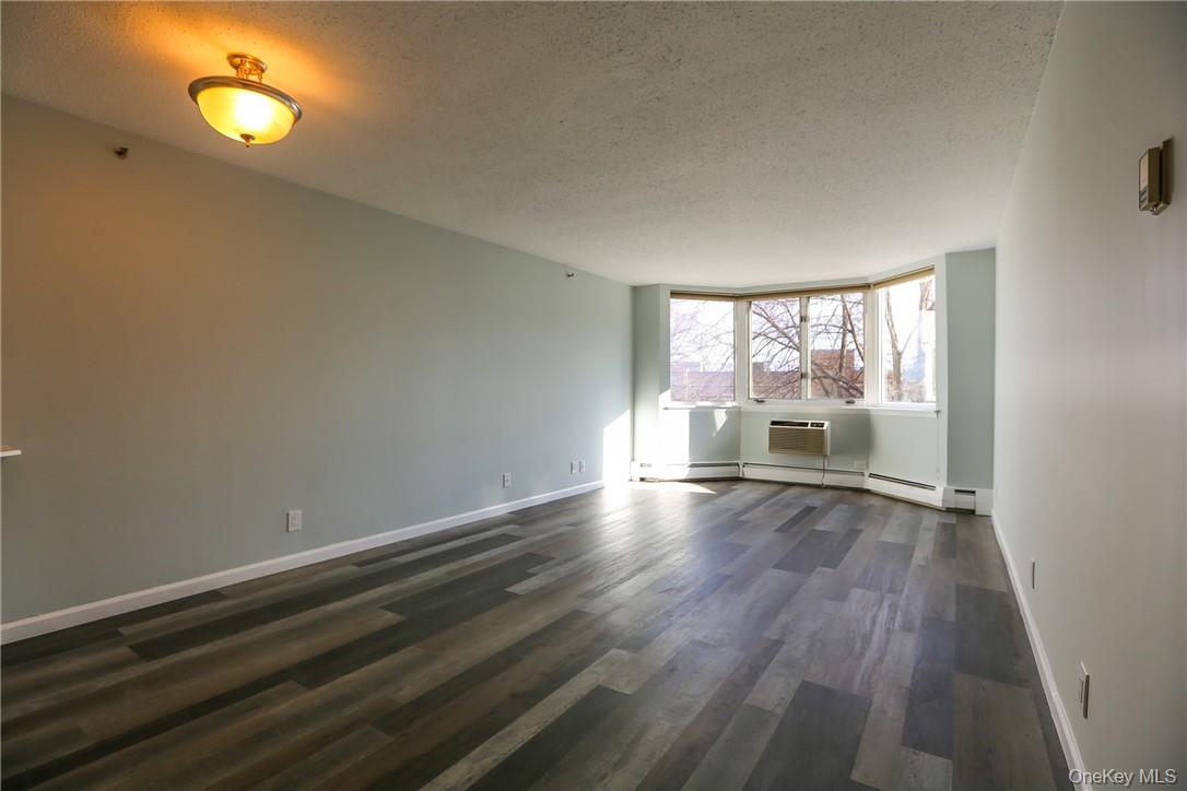 14 Nosband Avenue 2E