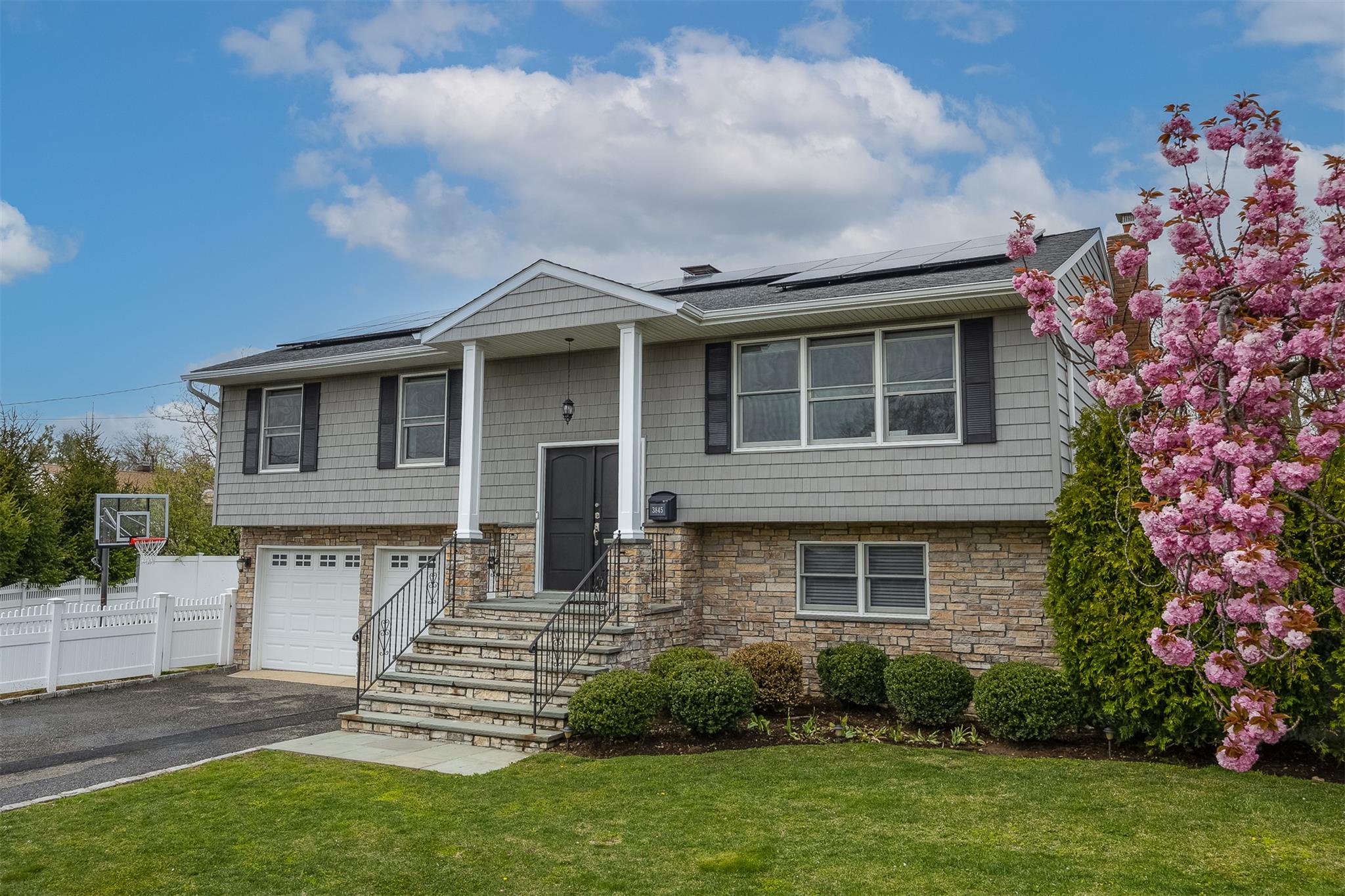 3845 Illona Lane, Oceanside, New York image 1