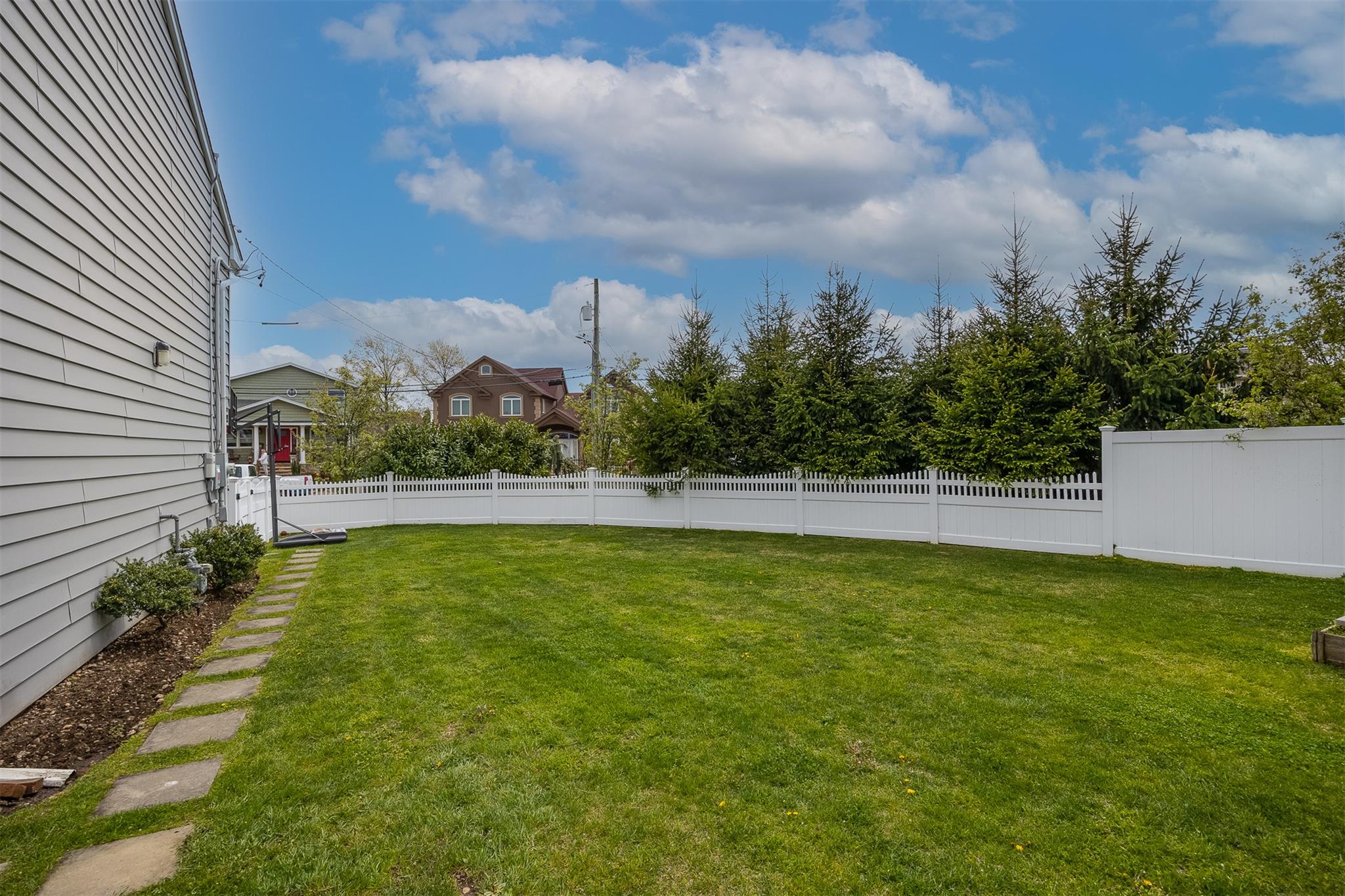 3845 Illona Lane, Oceanside, New York image 16