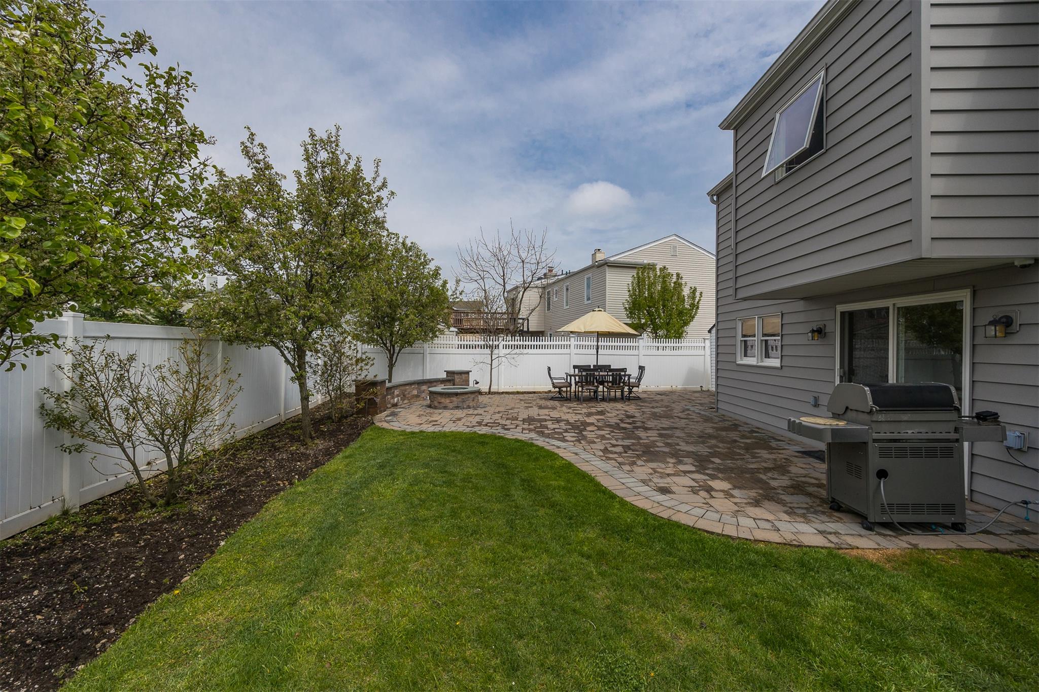 3845 Illona Lane, Oceanside, New York image 15