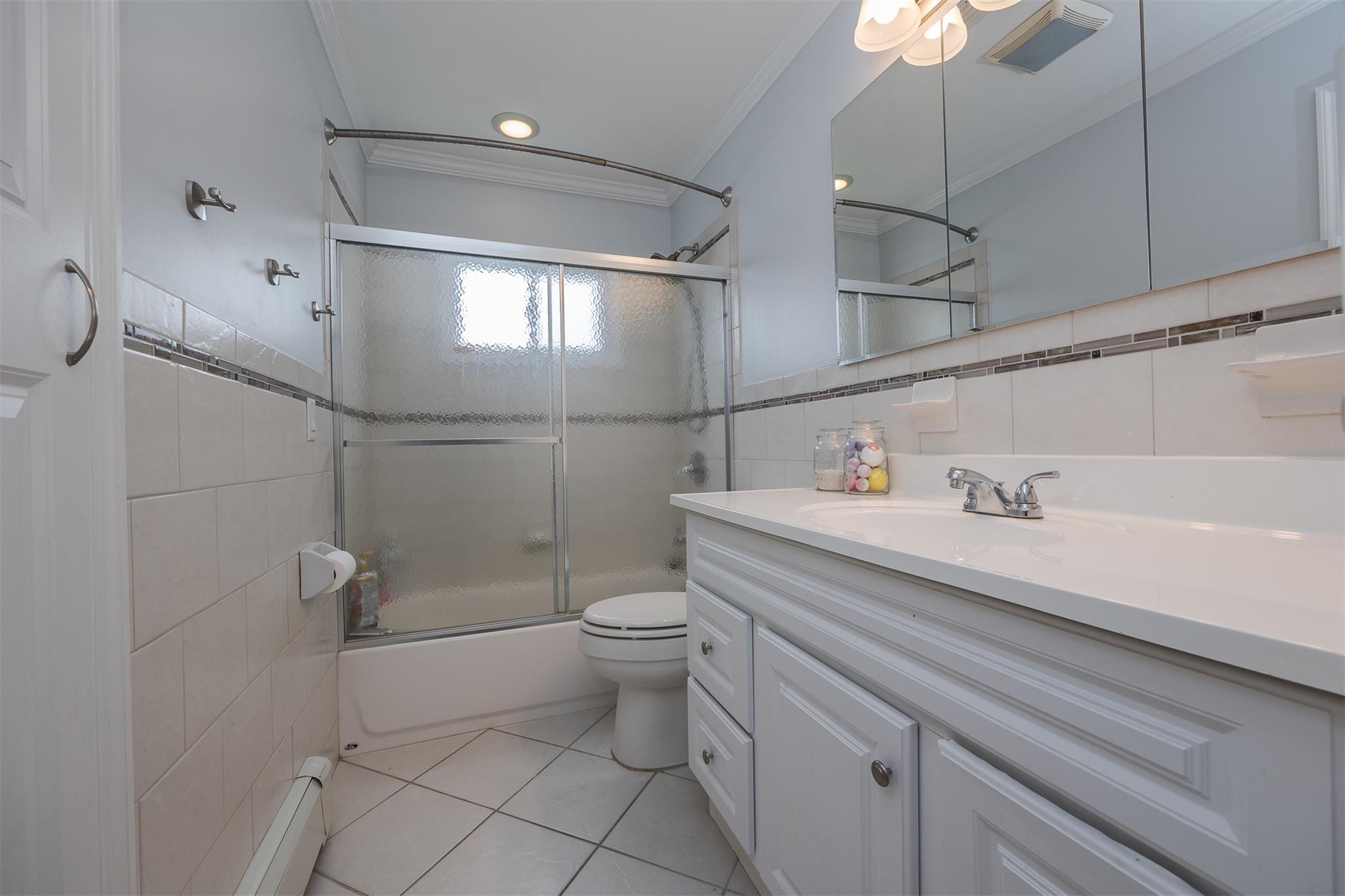3845 Illona Lane, Oceanside, New York image 11