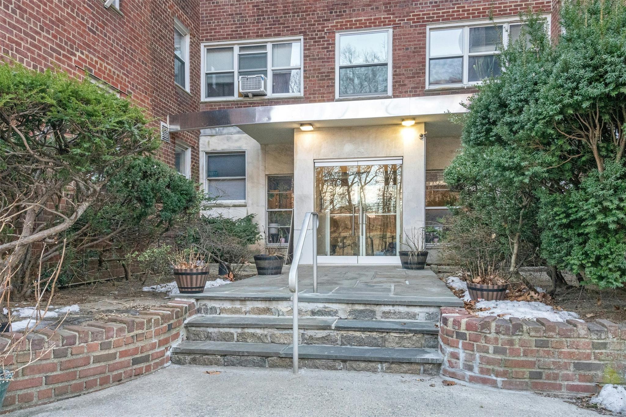 1234 Midland Ave #5F, Bronxville, New York image 1