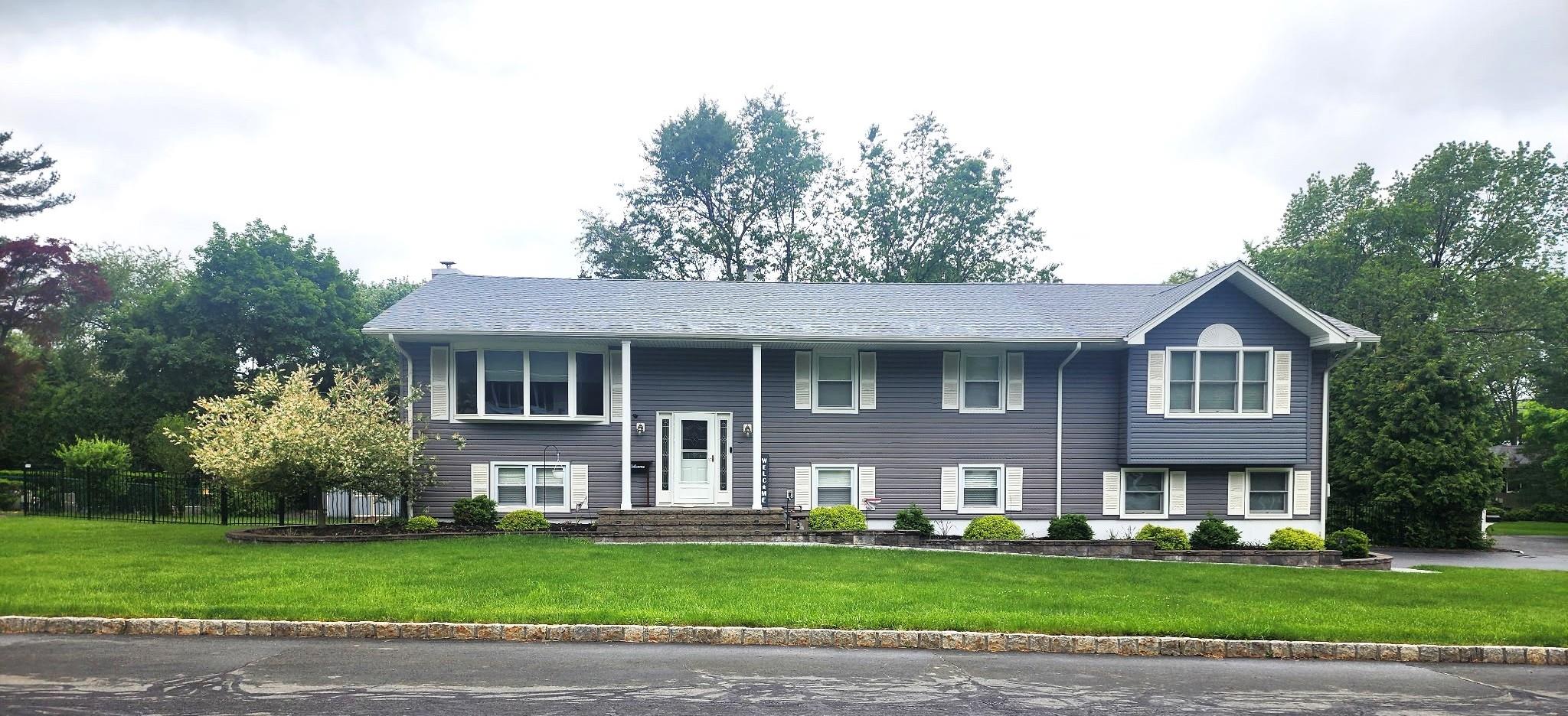 6 Hemlock Lane, Thiells, New York image 1