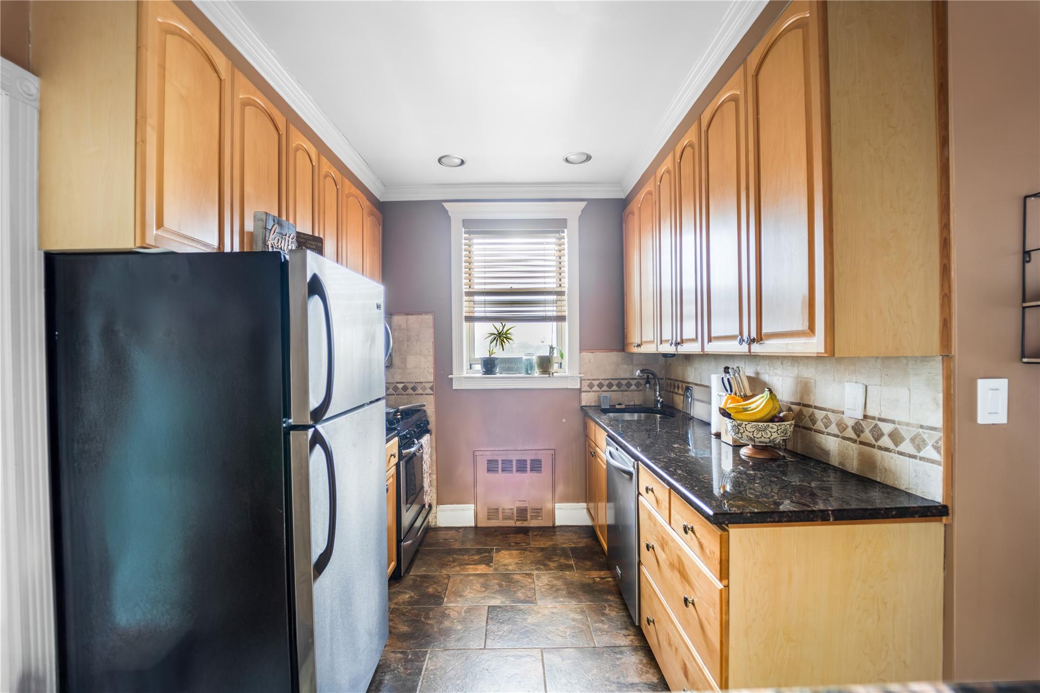 16 Main Street St #3R, East Rockaway, New York image 8